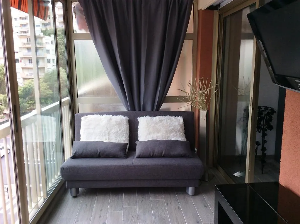 Mercure Cannes 0*,  Francia